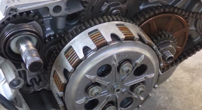 What Affects a Motorcycle Clutch’s Lifespan